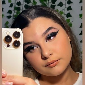 Meet your Posher, Mariana